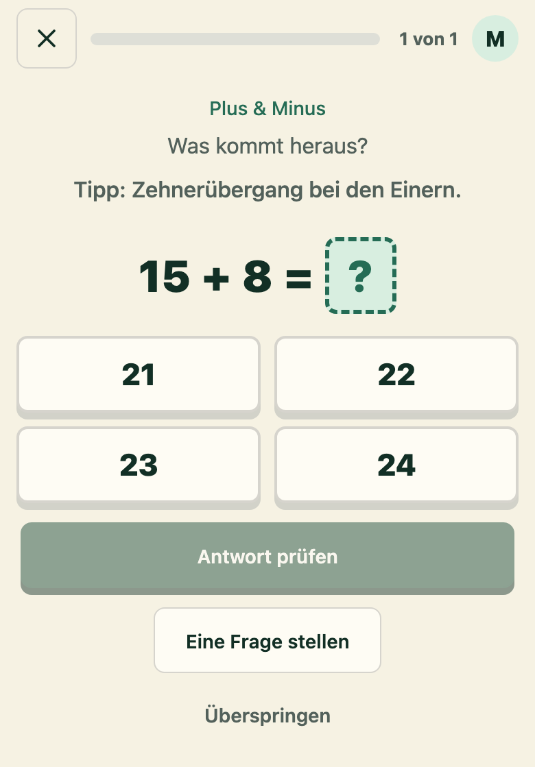 Aufgabe 15 + 8 mit vier Antwortfeldern, darunter die Knöpfe «Antwort prüfen», «Eine Frage stellen» und «Überspringen».